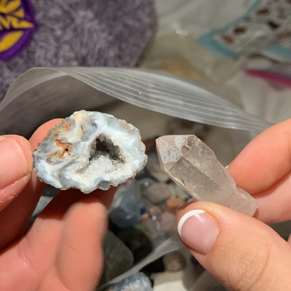 A whole bag of about 60 rocks. - Picture 5 of 15